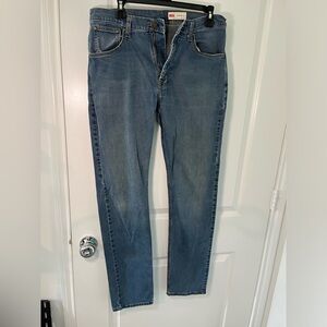 Wrangler Men’s Athletic Comfort Active Wear Tailored Durable Denim Jeans Sz 32